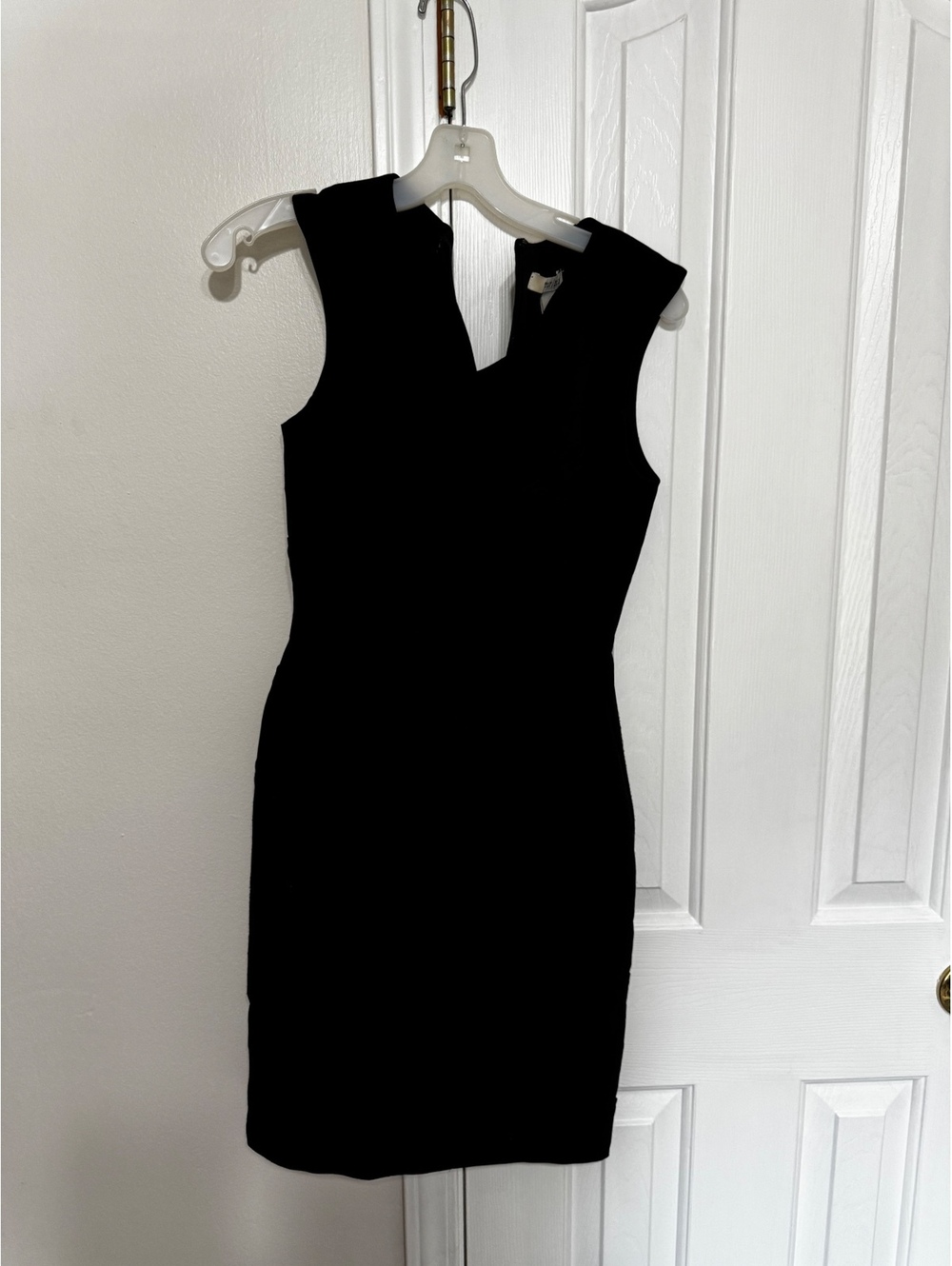 White House Black Market Women’s Size 0 Black Sleeveless Sheath Dress Career
